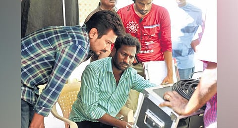 From the sets of 'Kannai Nambathey'