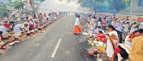 Devotees offer pongala at Thampanoor on Tuesday | B P Deepu