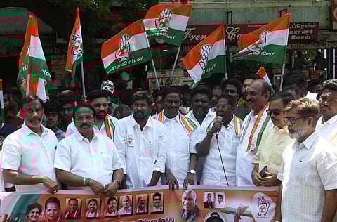 Protest by Youth Congress against resto bars