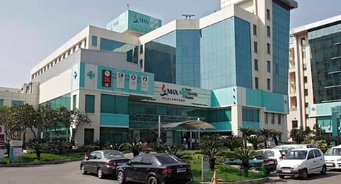 Woman with fused kidneys donates one to husband suffering from renal failure