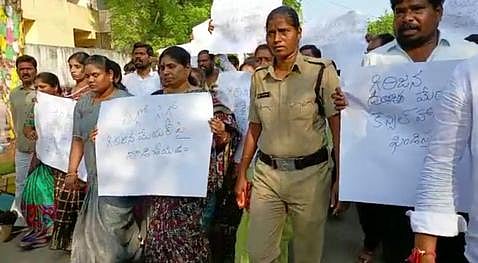 Mayor P Sravanthi, along with a faction of the YSRC supporting the suspended MLA Kotamreddy Sridhar Reddy, taking out a rally in the town on Monday I Express