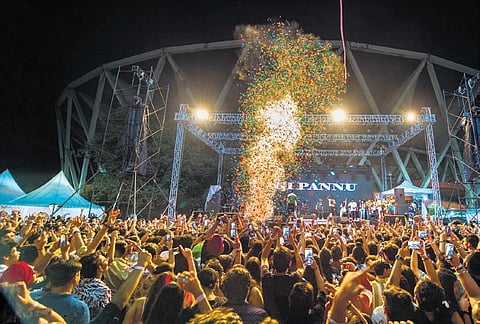 Singer Tegi Pannu performing live;