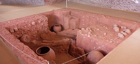 Burial urns in Adichanallur