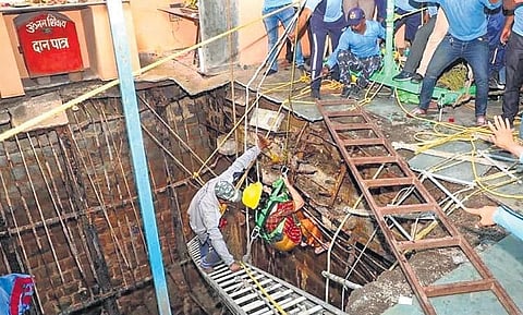 Rescue teams had swung into action to save devotees on Friday| pti