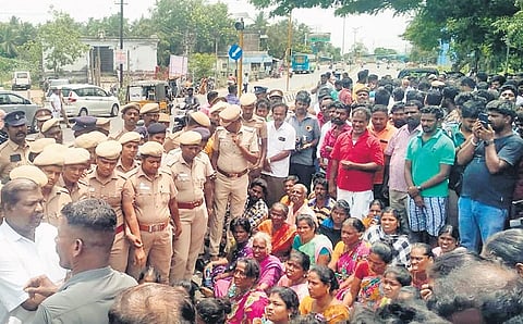 Ministers K Ponmudy and Gingee K S Masthan talking to relatives of the affected people at hospital; (below) villagers blocking ECR near Marakkanam| Express