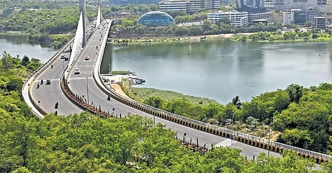 With temperature soaring above 41.5°C, only a few vehicles can be seen on the Durgam Cheruvu bridge in Hyderabad on Wednesday. (Photo | Vinay Madapu)
