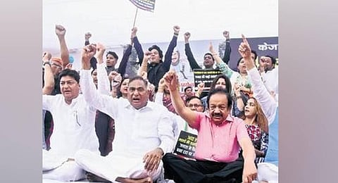 The protesters demanded the chief minister to open the gates of 6, Flagstaff Road, Civil Lines residence to the general public so that they can see for themselves his “lavish living”. (Photo | EPS)