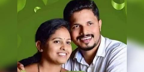 Slain BJP worker Praveen Nettaru and his wife Nutana Kumari. (Photo |EPS)