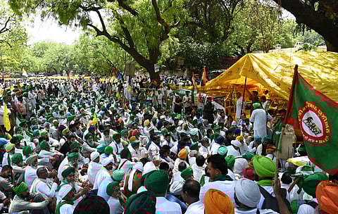 Farmers at Jantar Mantar in support of wrestlers protesting against WFI chief Brij Bhushan Sharan Singh, in New Delhi. (Photo | Shekhar Yadav, EPS)