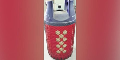  The appearance of the cylinder is clean, and it can be easily shifted from one room to another | Express 