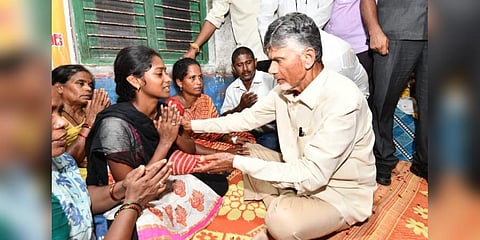 TDP Supremo Nara Chandrababu Naidu with the family of Amarnath (Photo | Twitter)