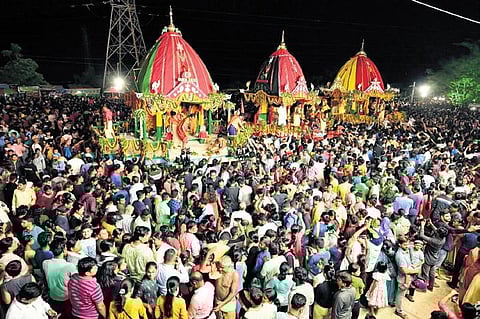 Devotees participate in Rath Yatra at Shrivani Kshetra in Bhubaneswar| Express