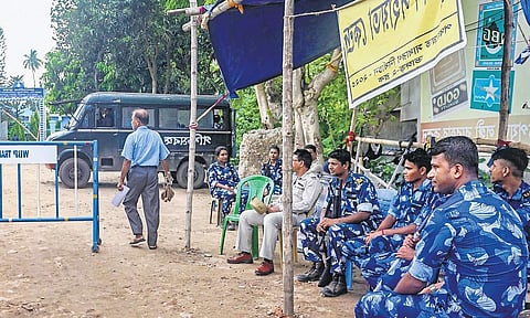 Police and RAF personnel at the site where violence broke out at Bhangar, in South 24-Parganas, in West Bengal (Photo | PTI)