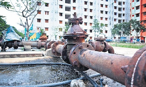 Office-goers and schoolkids suffer the most due to inconsistent water supply. A TNUHDB official said tankers will supply water until broken pipelines are fixed | Monishlinus, special arrangement