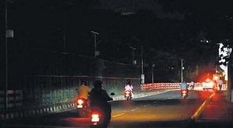 'Defunct streetlights in Thiruvananthapuram