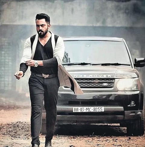 A still from IRavan starring Jayaram Karthik.