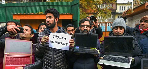 FILE PHOTO: Kashmiri journalists protest against an internet shutdown in Srinagar in November 2019. (PTI)