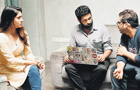 A still from 'Paayum Oli Nee Yenakku' sets.