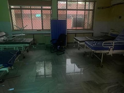 40 patients moved from flooded trauma centre in Civil Lines to LNJP Hospital