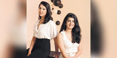 Sharon Sethi (l) and Jannat Gill