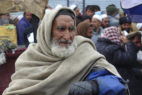 Representational Image: People of Afghanistan waiting to receive provisions from international aids (File photo | AP)