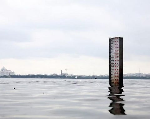 Hussainsagar water levels rise due to rains | Sri Loganathan Velmurugan