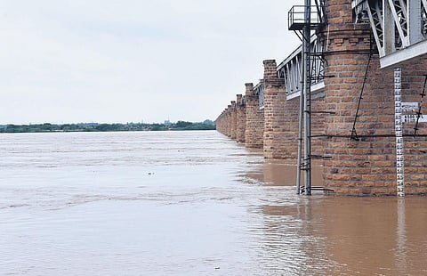 The swollen Godavari river at Pushkar Ghat in Rajamahendravaram I Express