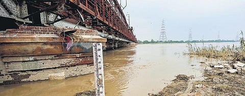 The authorities have advised people staying at relief camps not to return to their permanent residences.