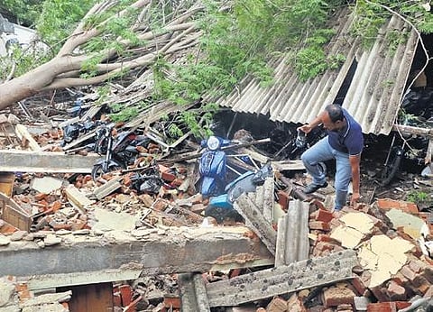 Following heavy rain on Saturday night, the compound wall of Puducherry RTO office collapsed | Sriram R