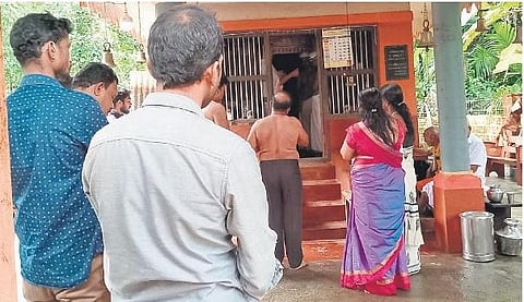  Suspended Congress leaders offer ‘harake’ at Majjaru Kshetra on Tuesday. (Photo | Express)