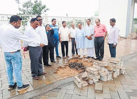Cong delegation inspecting Birsa Munda Hockey Stadium from the outside | Express