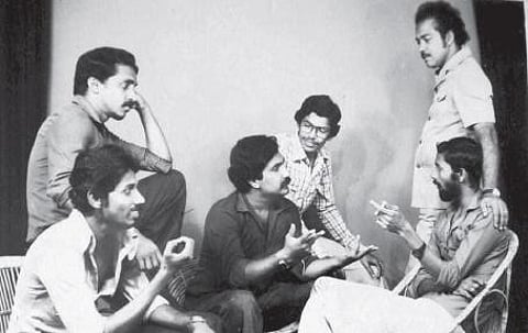 Siddique (extreme left) and Lal (extreme right) with friends at Kalabhavan.