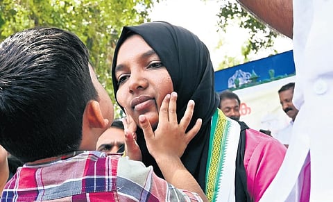 Harshina K K starts her protest in front of the Secretariat on Wednesday. (Photo | Vincent Pulickal)