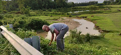 Jahar Bhowmick planting trees (Photo | Jahar Bhowmick Twitter)