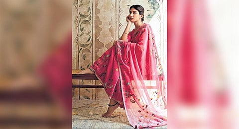 Saar, pre-festive collection 2023.