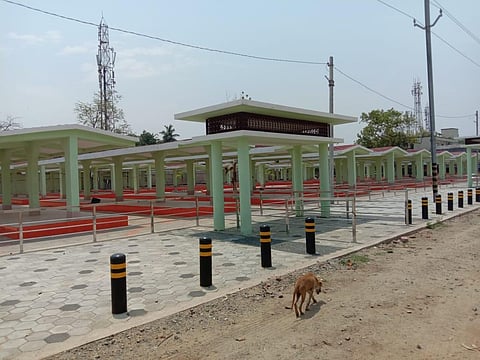 The modern vegetable market (urban haat) at Chhatra Bazaar is set to be inaugurated.