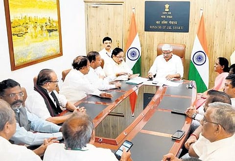 A delegation of Tamil Nadu MPs led by Water Resources Minister Duraimurugan submitted a memorandum to Union Minister for Jal Shakti Gajendra Singh Shekhawat in New Delhi on Tuesday.