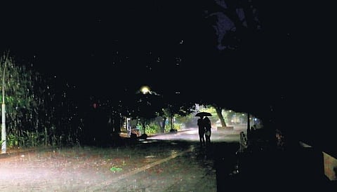 Scenes from Marine Drive after 10pm on Thursday Pics: | T P Sooraj