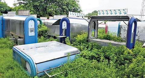 Smart carts intended to be given to vendors at Marina beach and other parts of the city remain neglected, kept at the cemetry in Mylapore | Ashwin Prasath