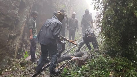 A landslide occurred at four places between Coonoor and Mettupalayam leading to traffic congestion for more than two hours on Mettupalayam to Coonoor road on Monday night. (Photo | Express)