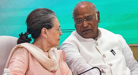 Congress President Mallikarjun Kharge with party leader Sonia Gandhi. (File photo | PTI)
