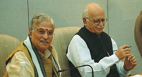 Former Deputy Prime Minister LK Advani (R) and ex-Union Minister Murli Manohar Joshi. (File Photo | EPS)