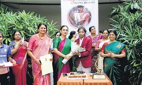 Grandmaster Vaishali Rameshbabu (centre) was felicitated at MOP Vaishnav College for Women after receiving Arjuna Award for her excellent show in chess last year