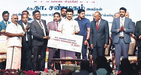 CM Stalin presenting awards to non-resident Tamils during the second day of World Tamil Diaspora Day at Chennai Trade Centre on Friday| P Ravikumar