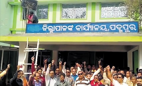 Agitators at sub-collector’s office in Padampur.