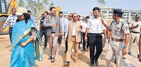 Chief secretary and others reviewing the Srimandir Parikrama project | EXPRESS