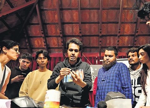 Zohair Khan kicked off the workshop by demystifying cosplay for beginners.