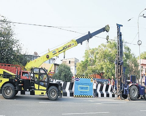 Work for 4-lane flyover begins.