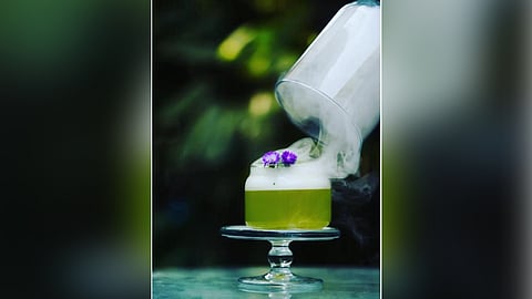 Smoke-infused cocktails