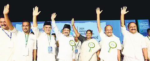 IUML state president Sadiq Ali Shihab Thangal, Leader of Opposition V D Satheesan, Telangana Panchayati Raj Minister Dansari Anasuya, and IUML leader P K Kunhalikutty at the Maha Rally organised by the Youth League in Kozhikode